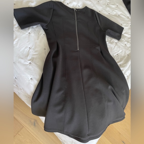 Torrid fit and flare skater dress with back zipper and pockets! Size 16 EUC - Picture 4 of 8